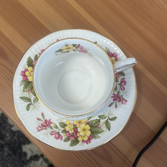 Vintage Queen's Tea and Saucer Set - Picture 2 of 8